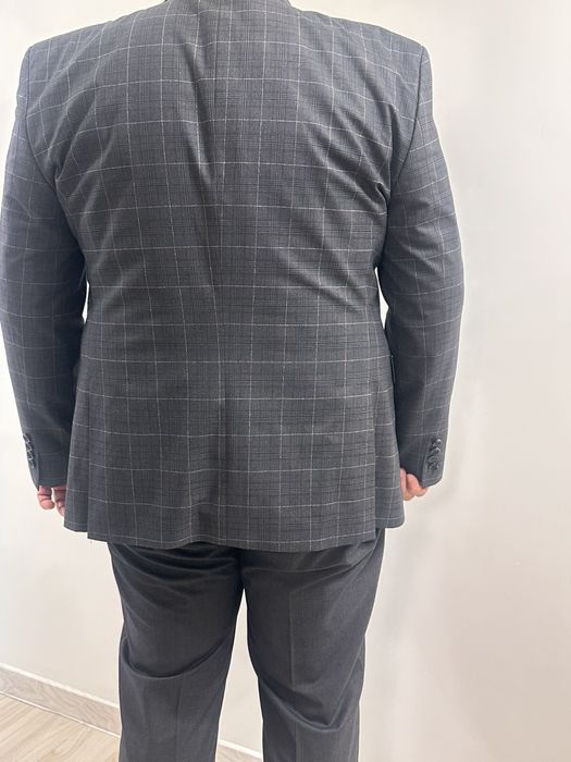 Чоловічий костюм трійка