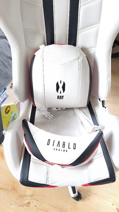 Fotel Diablo Chair Kids Size