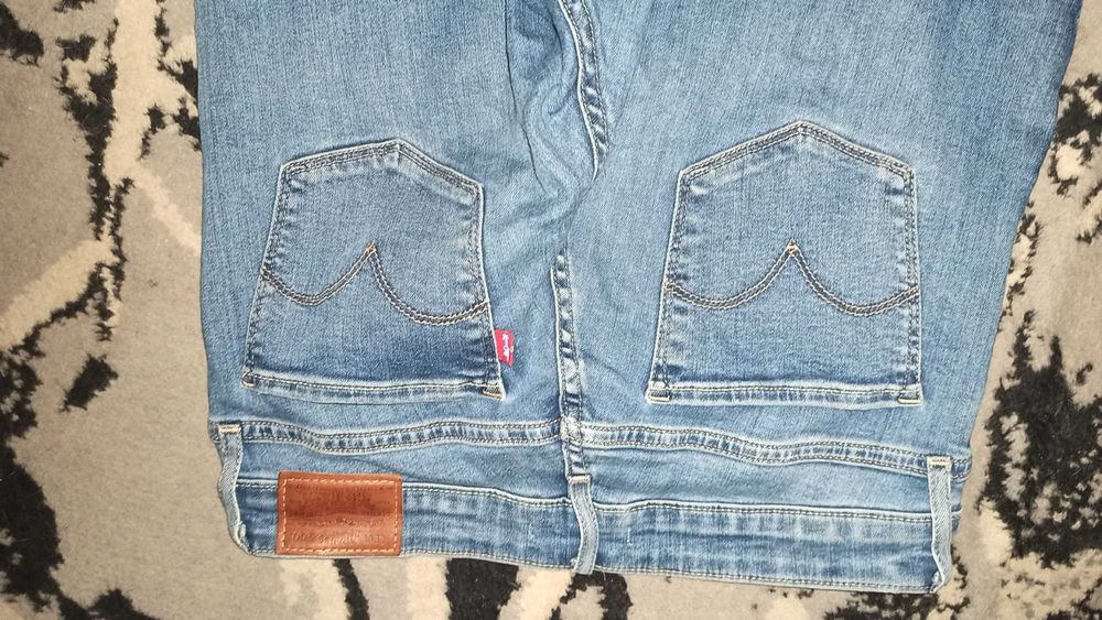 Spodnie dżinsy jeans Lévi-Strauss 712 slim rozmiar 28