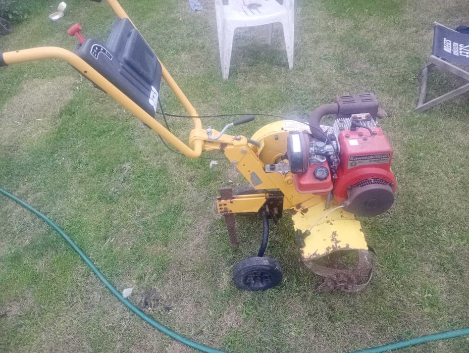 Glebogryzarka spalinowa