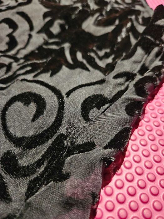 Czarna sukienka GUESS M