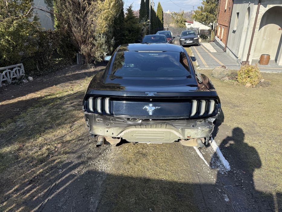 Ford Mustang 3.7 V6 2016r