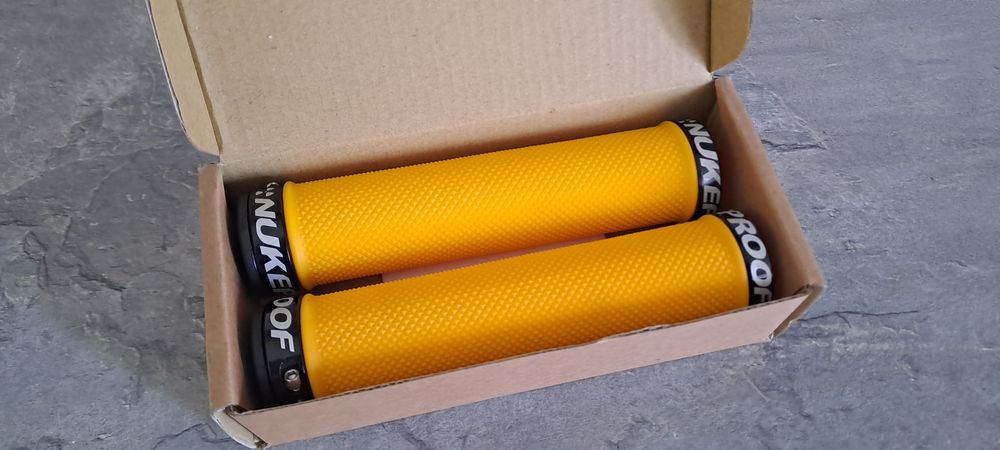 Новые Грипсы Nukeproof Neutron