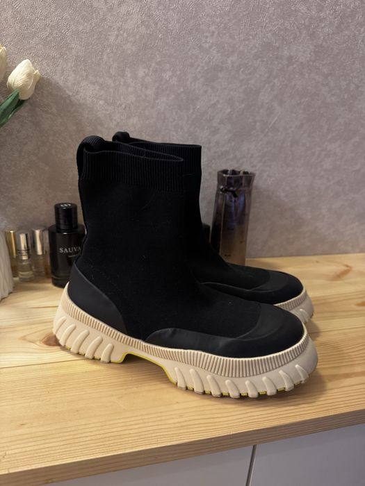 Неймовірні ботінки чоботи   носки від zara 38-38,5