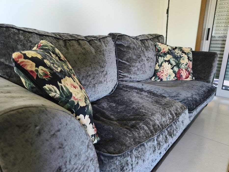 Conjunto de sofás+ almofadas decorativas