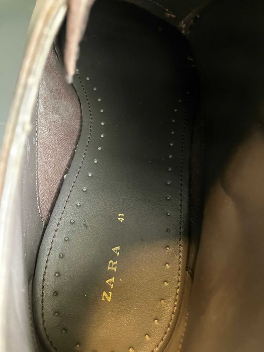 Botins Zara Man, 41, pele castanha