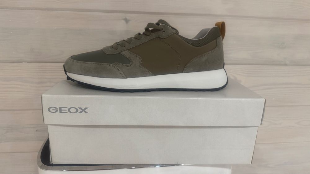 Продам кросівки GEOX