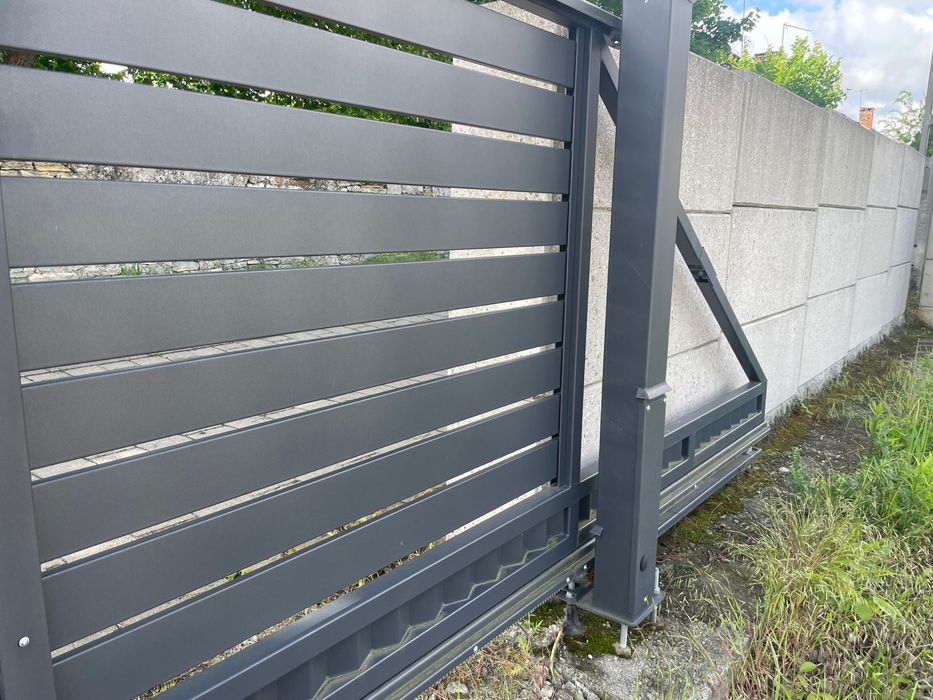 Elektryczna brama wjazdowa aluminiowa 7,9m