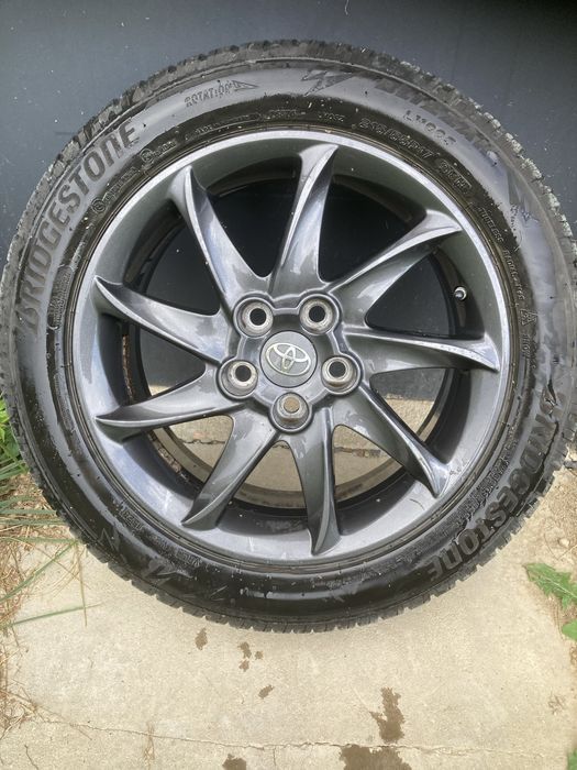 Koła zimowe Toyota 215/55R17  5x114,3 aluminiowe felgi