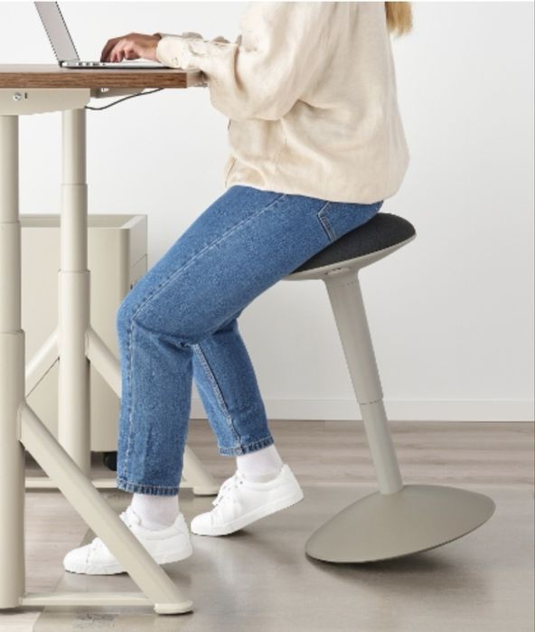 Стілець ІКЕА  NILSERIK 704.868.28