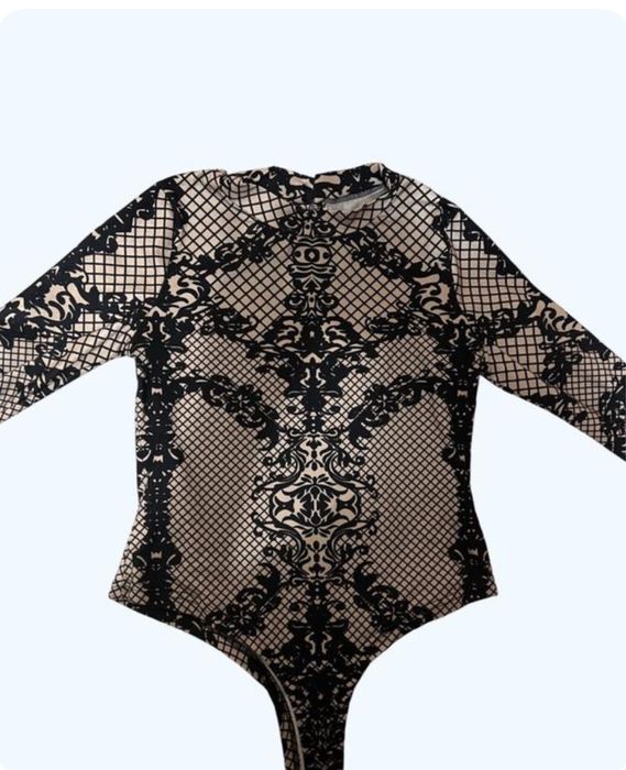 Красивий жіночий боді