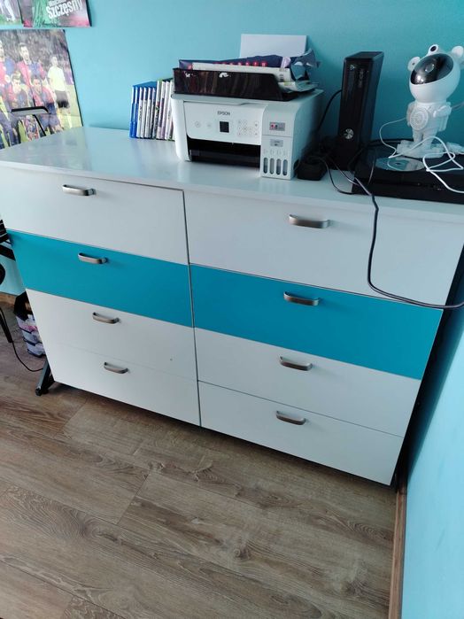 2 Luzka, komoda, schowek, 2 biurka