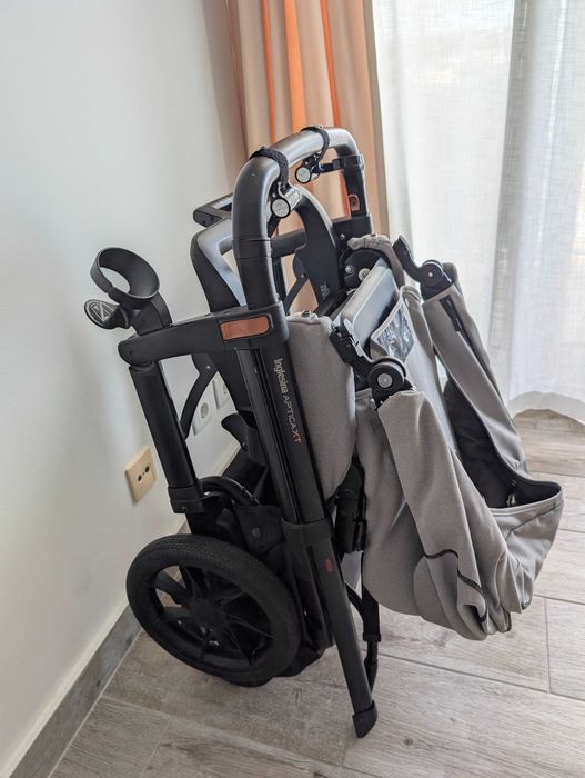 Carrinho com alcofa Inglesina Aptica XT