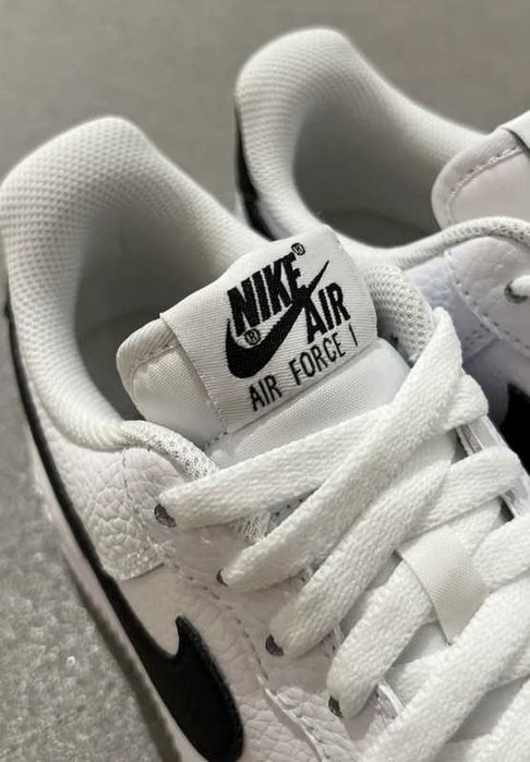 Nike Air Force 1 White and Black R.39