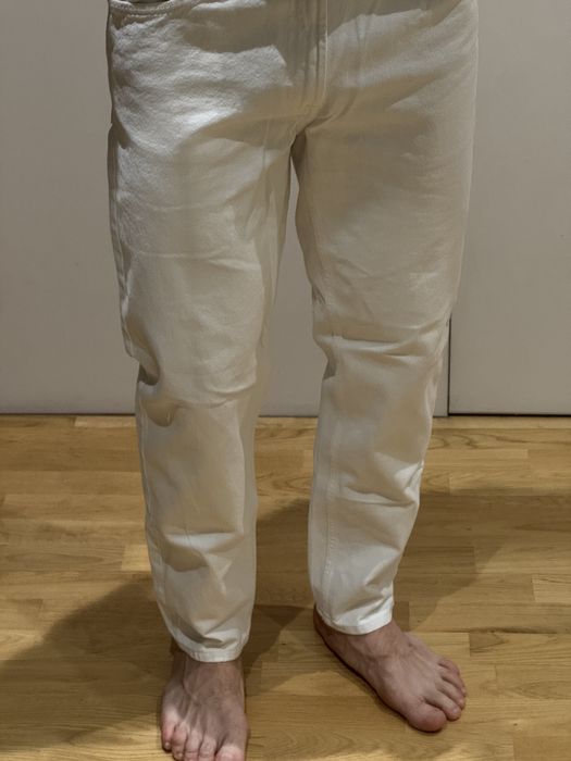 Білі джинси Bershka