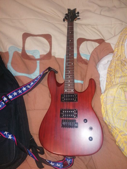 Amplificador + guitarra eletrica