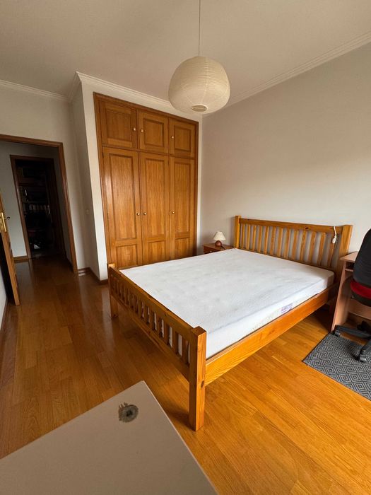 Quarto individual junto ao Amial/ Colégio Luso Francês