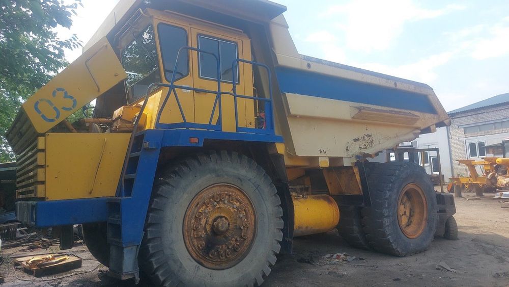 Продам Белаз. Двигатель Cummins.Коробка 5 ступенчатая.