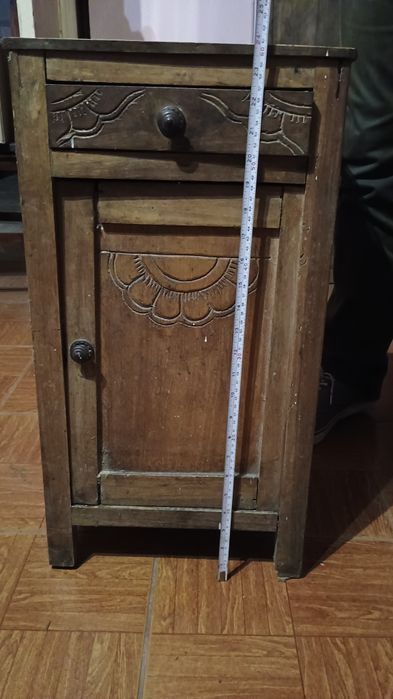 Mesas de Cabeceira Antigas