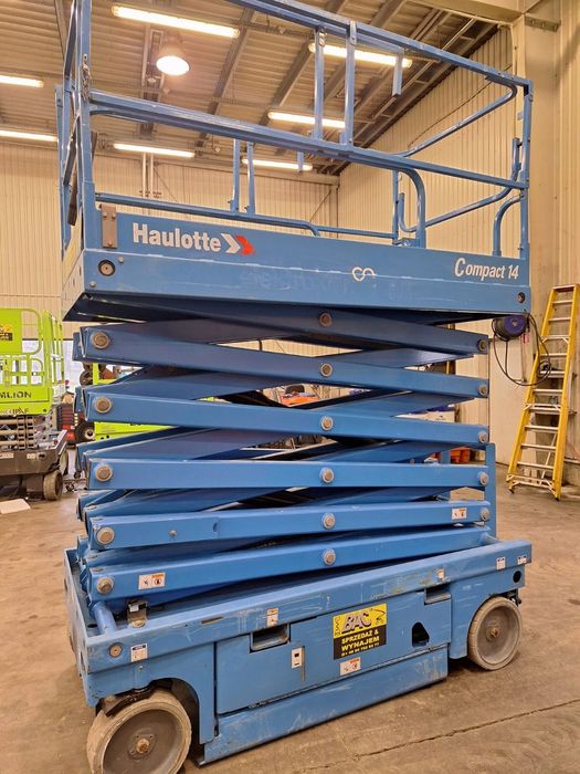 Haulotte Compact 14  r. 2018, baterie jak nowe zwyżka ,podnośnik nożycowy Cena netto 35tys.