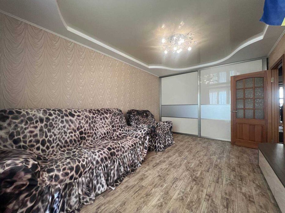 Продам 2 к кв с ремонтом мебель и техника Салтовка 520 м/р 56 кв м улучшеная планировка метро 7 мин пешком Гв-Широнинцев 49 Г