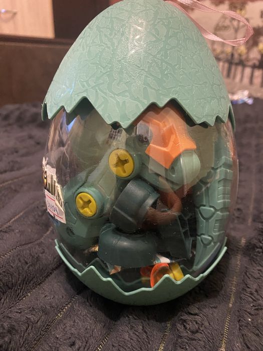 Рообот танк динозавр на пульту подарунки, яйце динозавра