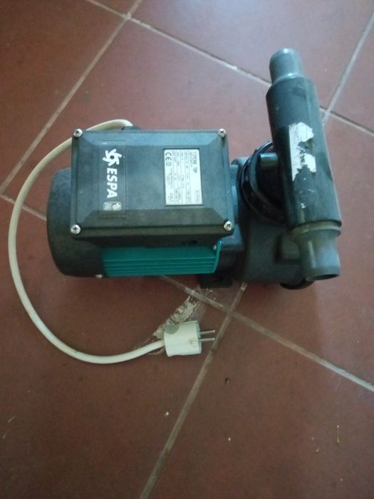Bomba elétrica usada