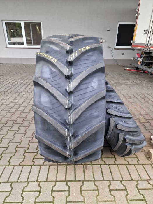 OPONA 600/65R28 Mitas