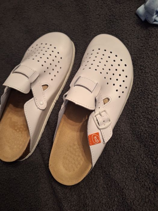 Klapki medyczne ,do  pracy  rozm 42  wkładka 26