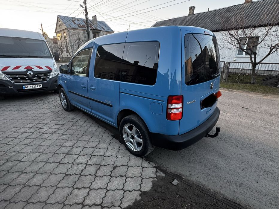 Продам VW Caddy 09.2013 року 2.0 бензин EcoFull(метан)