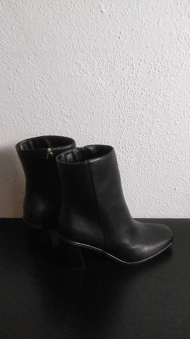 Босоніжки Buffalo  розмір 37