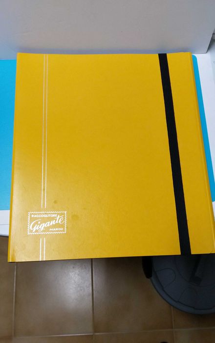 Filatelia (acessórios) - Pasta "Marini" com 20 bolsas papel glassine