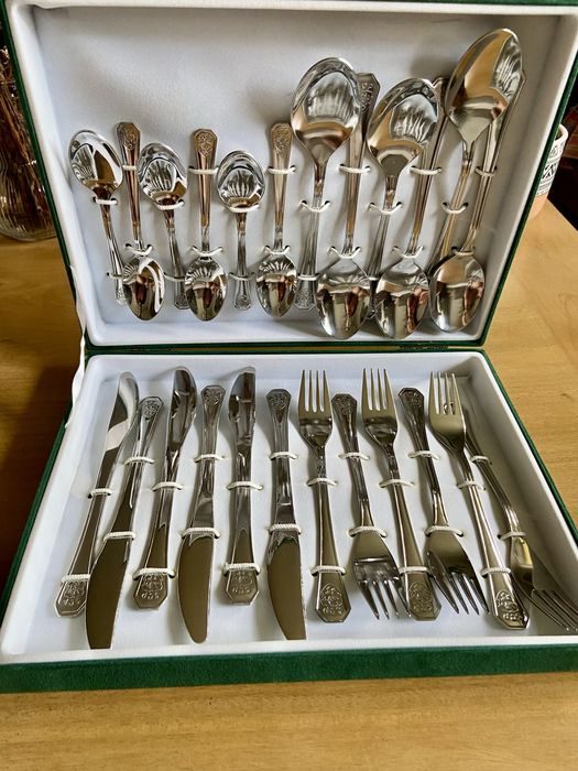 Conjunto de 24 Talheres Novos - Sporting