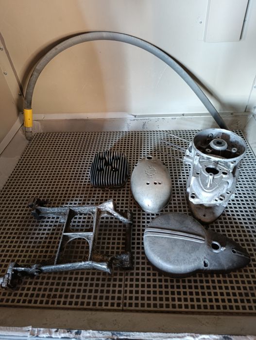 Szkiełkowanie aluminium części motocyklowe