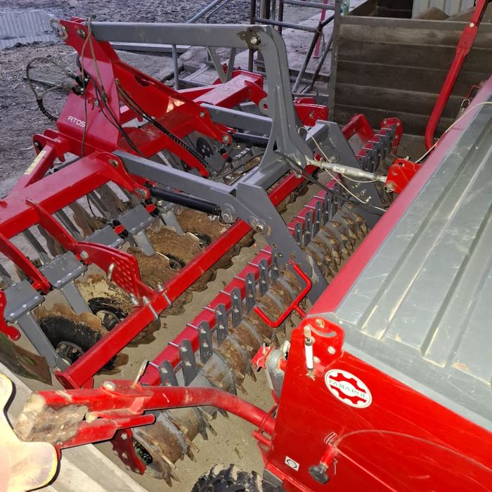 Siewnik POZNANIAK 550/3 rok 2015 z agregatem talerzowym AMJ ATOS 3m