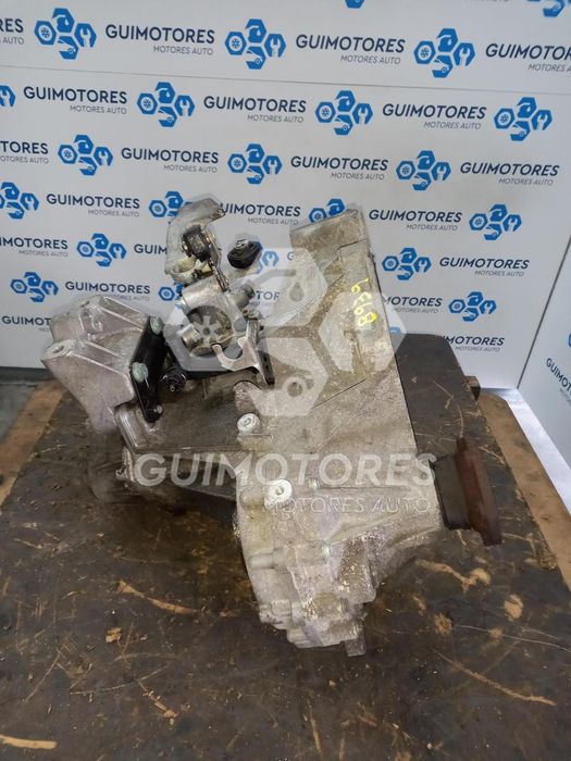 CAIXA VELOCIDADES VOLKSWAGEN GOLF V 1.6FSI 115CV, REF: HMB - MANUAL 6V