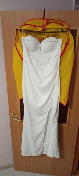 Продам платье женское