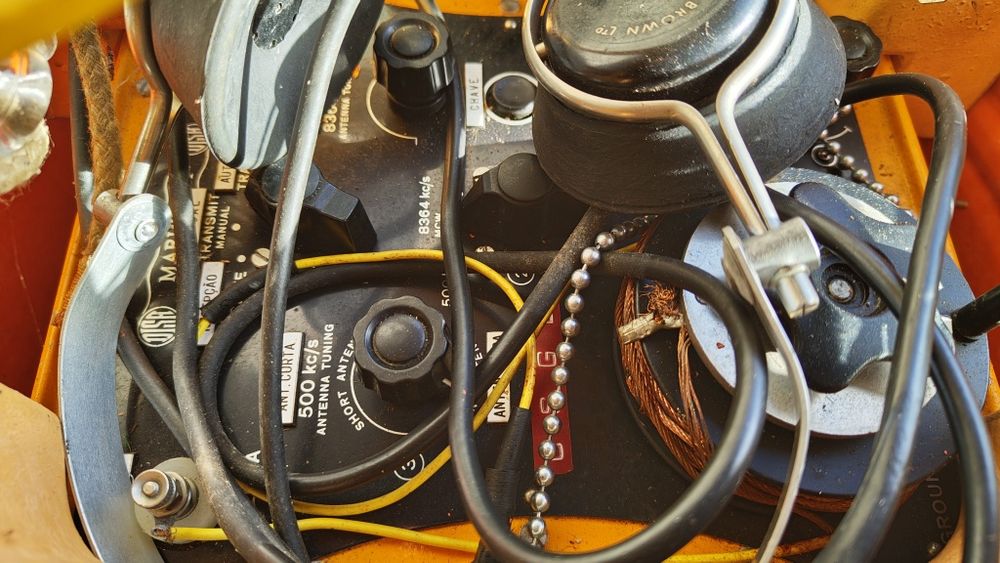 Radio Emissor de emergência completo