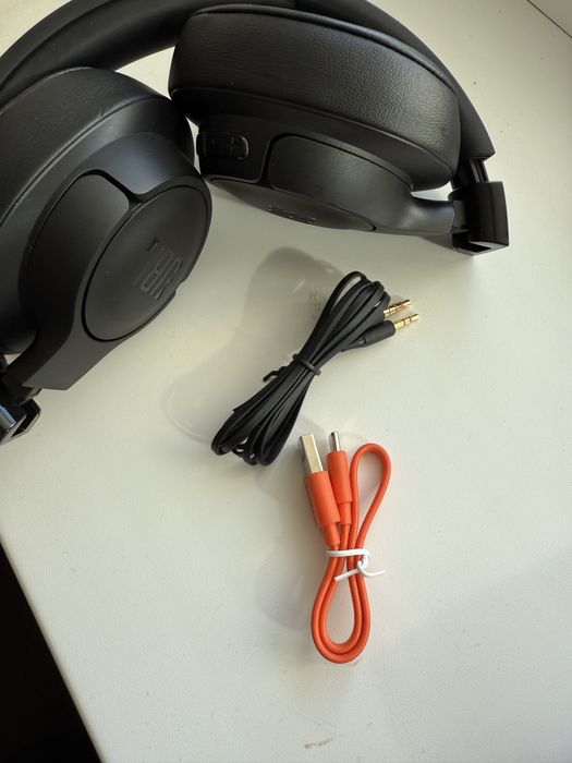 Бездротові навушникиJBL Tune 720 BT