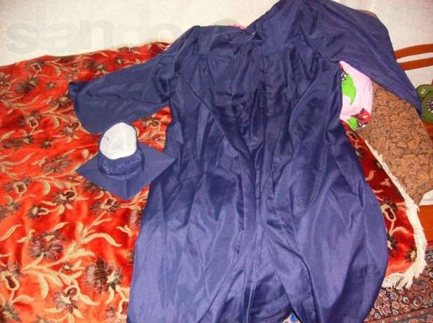 Мантия и подарок: конфедератка для выпускного