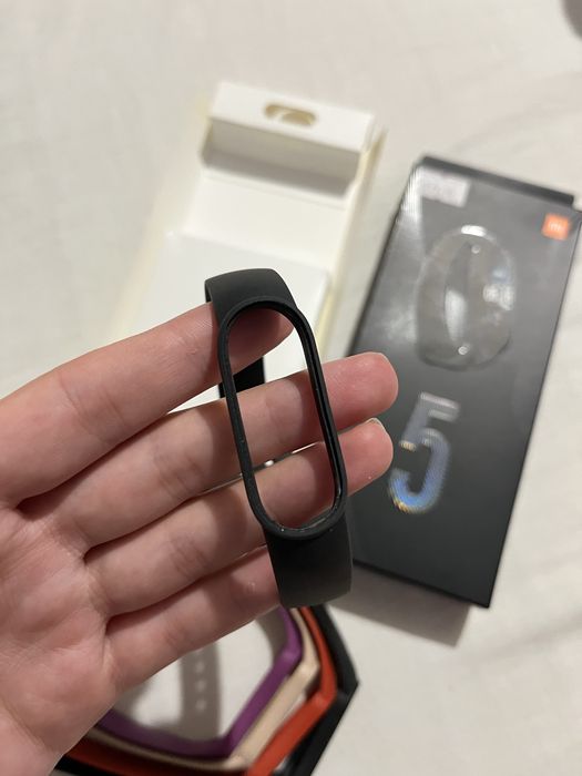 Продам новий оригінальний ремінець на мі бенд 5