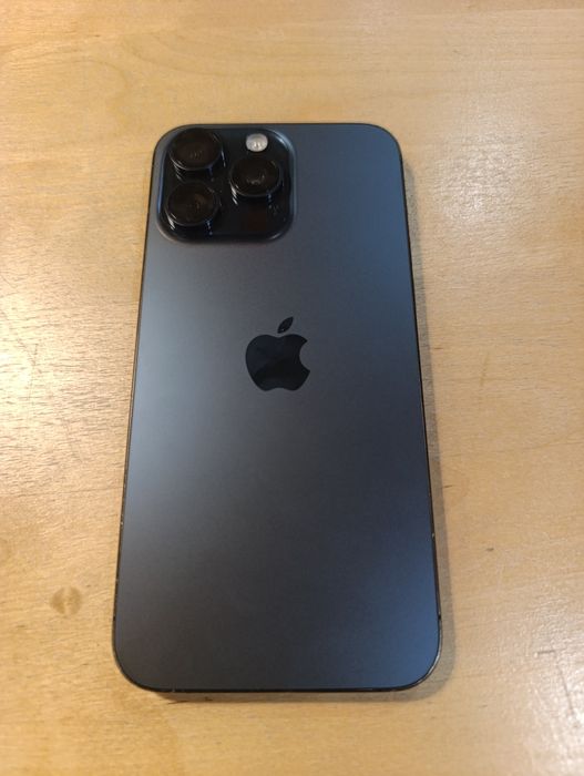 iPhone 15 Pro Max comprado na ISERVICES