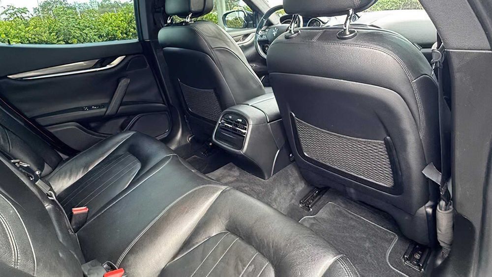 Maserati Ghibli      2019