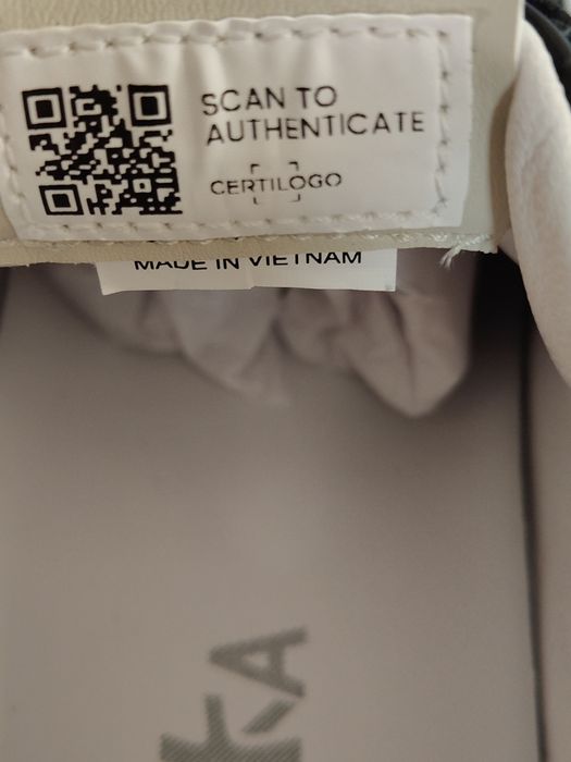 Кросівки оригінал VAR 7249