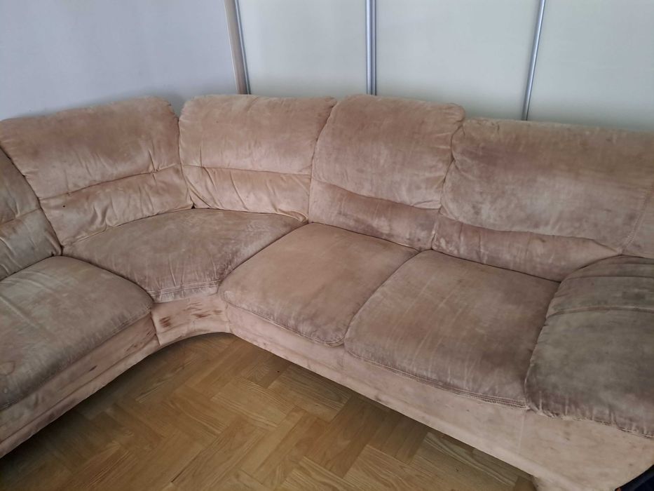 Wygodny narożnik i fotel wypoczynek