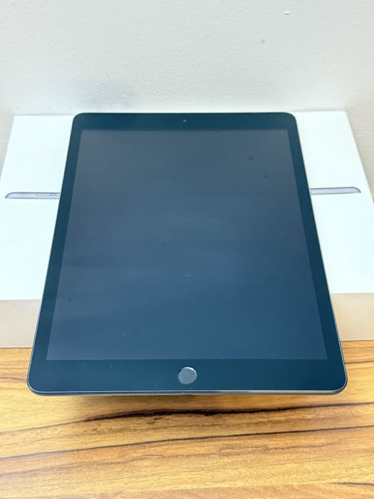Apple iPad 8th gen 32gb Space Grey
