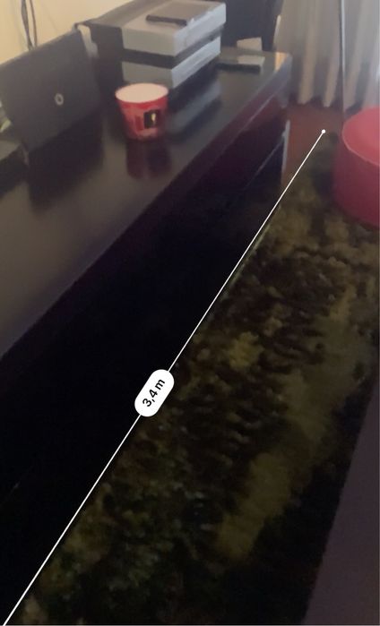 Carpete usada em muito bom estado. Verde musgo. Pêlo fofinho.