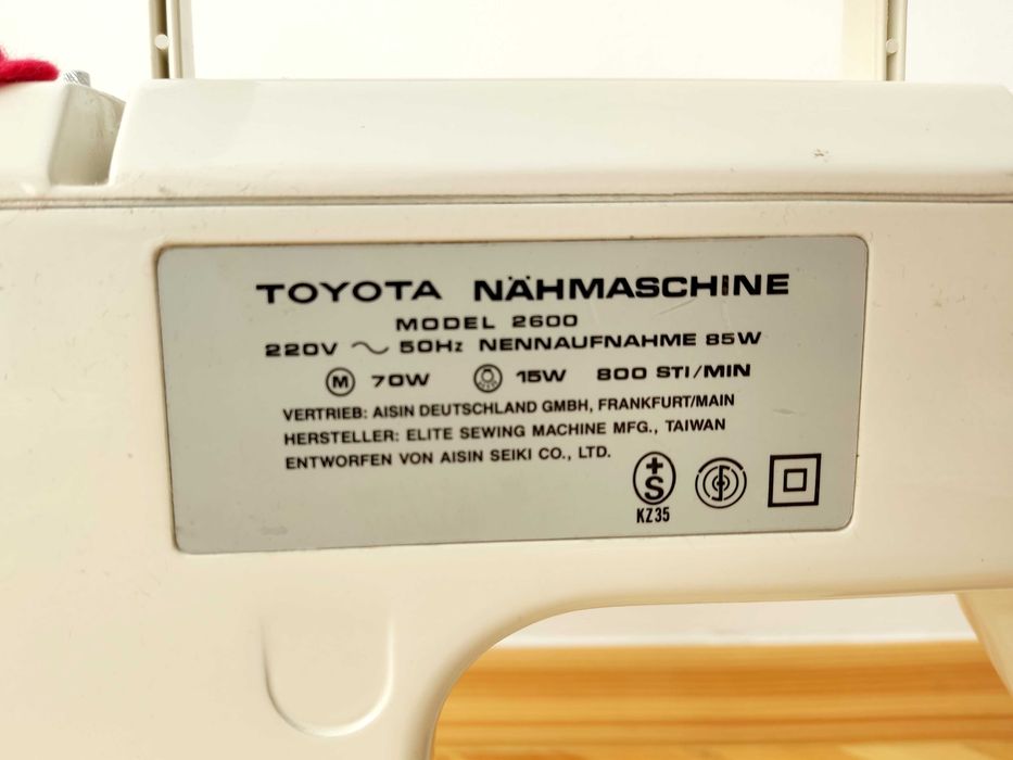 Швейная машинка Toyota 2600