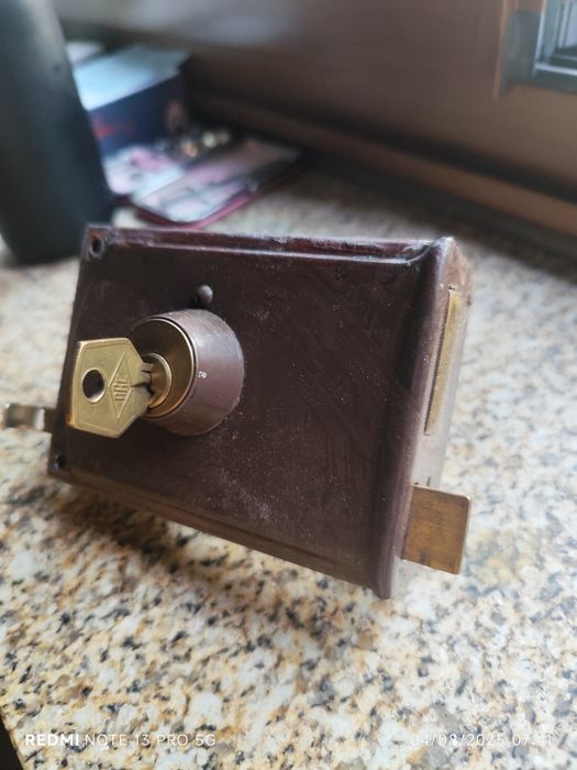 Fechadura com chave AGC64584503464962122