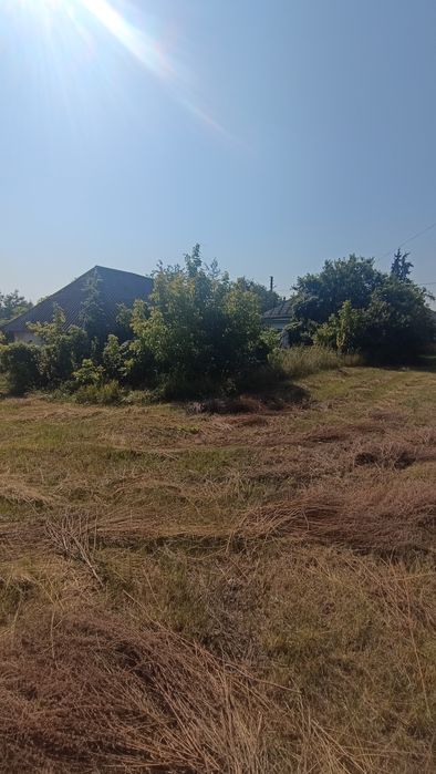 Велика ділянка в центрі села